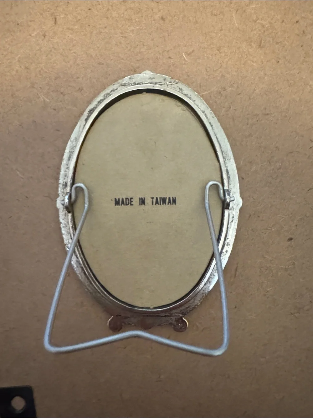 Source Unknown elegant silver